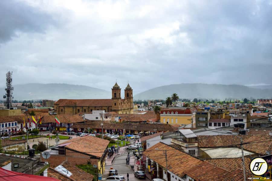 From Bogota: Guatavita Lake & Zipaquira Salt Cathedral Tour - The climb to Guatavita Lake