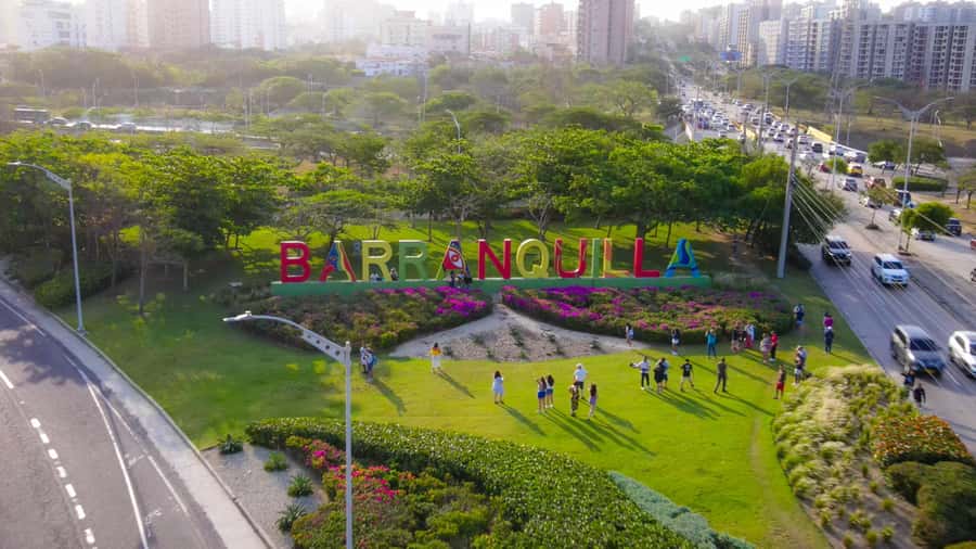 From Cartagena: Barranquilla & Santa Marta Guided City Tour - Language and guide quality