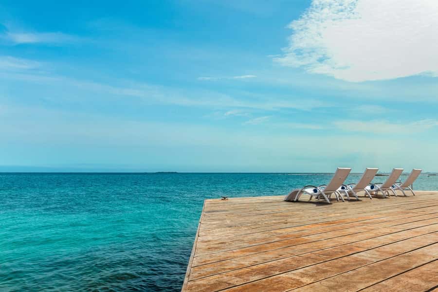 From Cartagena: Rosario Islands Day Trip - From Cartagena port to Tierra Bomba views