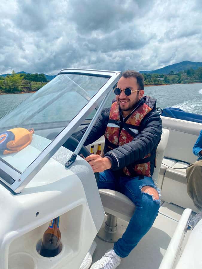 From Guatape: Pablo Escobar Mansion, Paintball & Boat Ride - Returning by boat and seeing Guatapé on foot