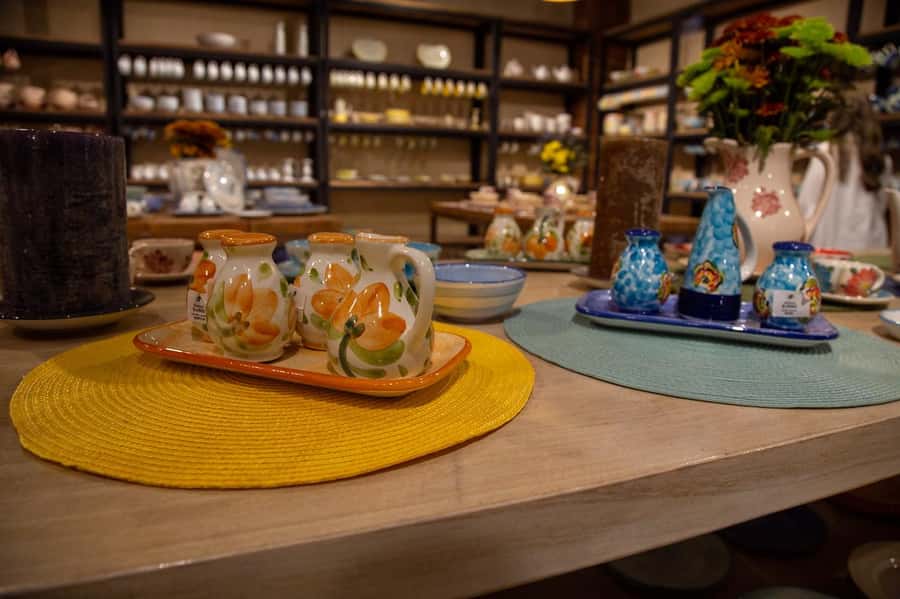 From Medellín: Full-Day Colonial Towns of Antioquia - Carmen de Viboral, where pottery becomes the main event