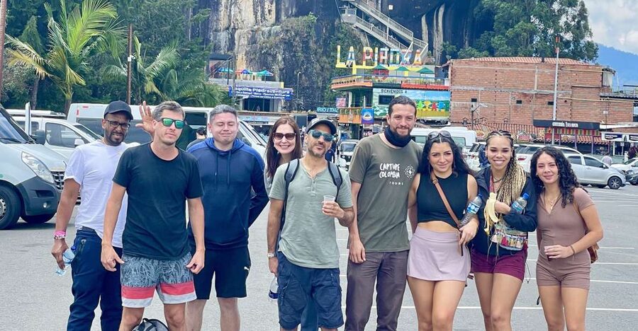 From Medellin: Guatapé Day Trip with El Peñol Rock and Lunch - What to bring and how to prepare