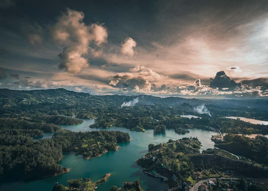 From Medellín: Guatape Private Tour, El Peñol, Boat Ride - A quiet hour on Guatapé Lake