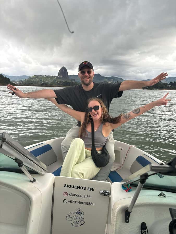 From Medellín: Guatape Private Tour, El Peñol, Boat Ride - Climbing El Peñol Rock