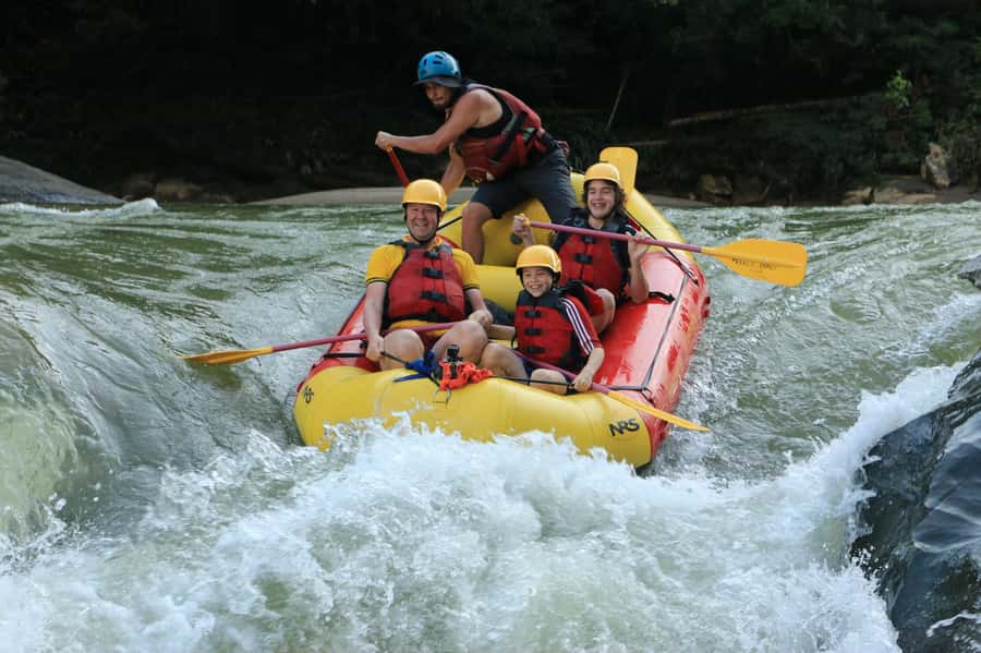 From Medellín: Paragliding and Rafting Combo Tour - From Medellín to Antioquia’s mountain country