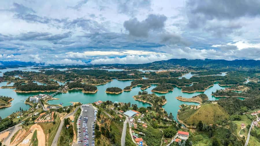 From Medellín: Paragliding Flight and Guatape Tour - Guides who shape the day