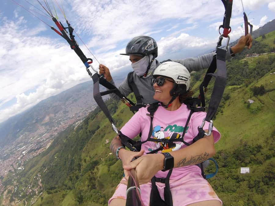 From Medellín: Paragliding Tour with GoPro Photos & Videos - Practical ways to make the day better