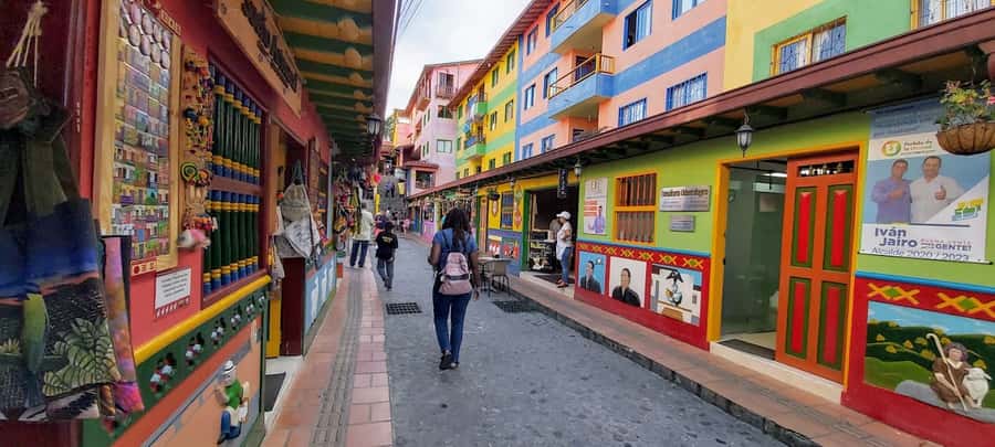 From Medellin: Private Guatape Car Tour with Coffee Tour - Who will get the most from this tour?