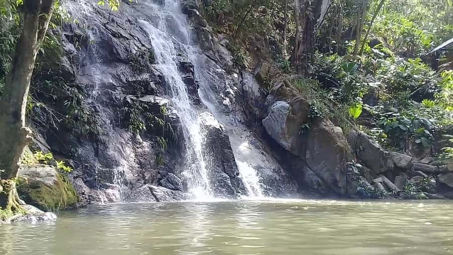 From Santa Marta: Marinka Waterfalls 4x4 Tour with Transfer - From Santa Marta to the foothills of the Sierra Nevada