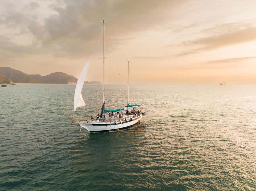 From Santa Marta: Sunset Sailboat Tour with 2 Beverages - Key points to know before boarding