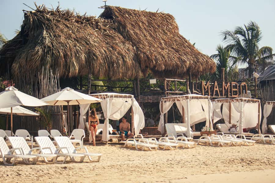 Full day at Isla baru playa blanca in Mambo Beach club - What this Playa Blanca day is really about