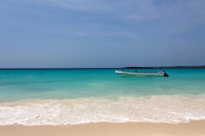 Full day Isla del Encanto - Rosario Islands - Pool, hammocks, and kayaking between swims