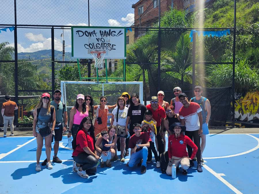 Graffiti Tour comuna 13 and cable car (made by local guides) - Murals, graffiti, and a hands-on art stop