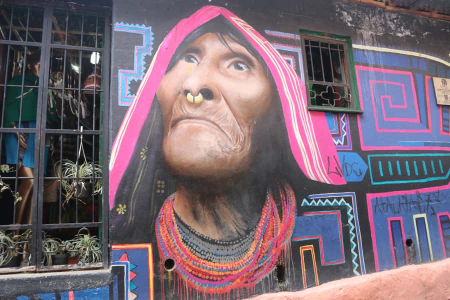 Graffiti Tour in La Candelaria Bogotá with Transportation - Practical details before you go