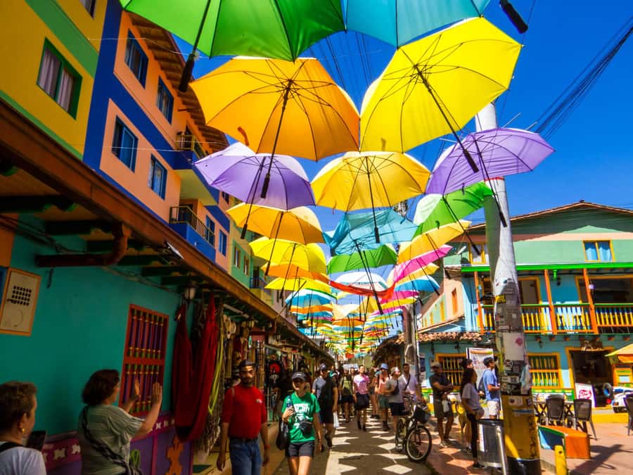 Guatape and El Peñol Rock Tour: Private or Shared - Why El Peñol makes this day trip worth the drive