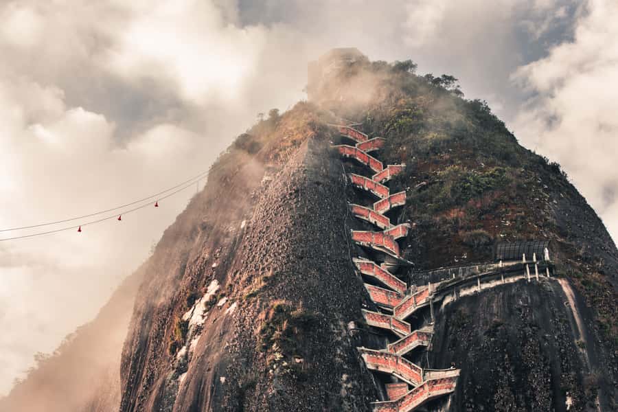 Guatapé: Day trip with Transport, Food & Boat - Guatapé town is a colorful walking stop