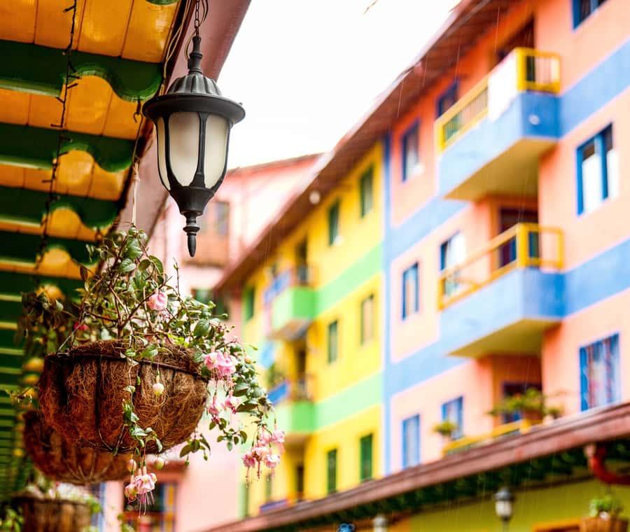 Guatapé: Day trip with Transport, Food & Boat - What the $49 price really covers