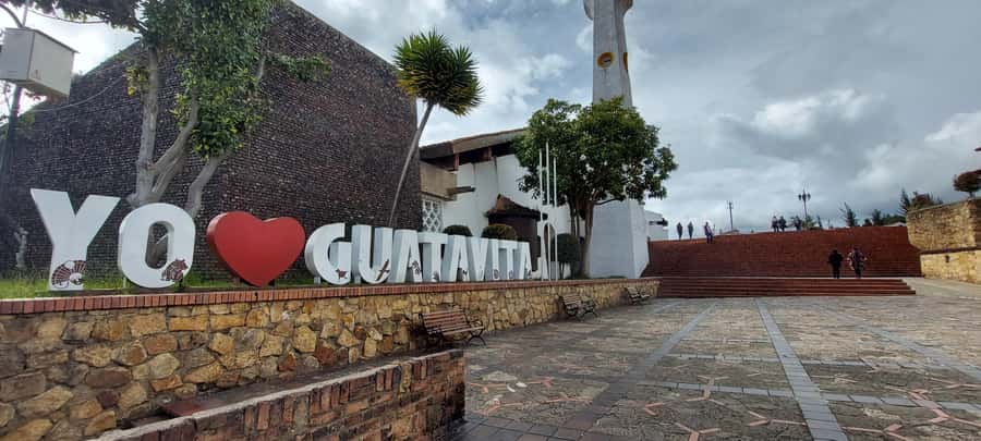Guatavita Lagoon + Casa loca + Pueblo+ Salt Cathedral - Key points to know before booking