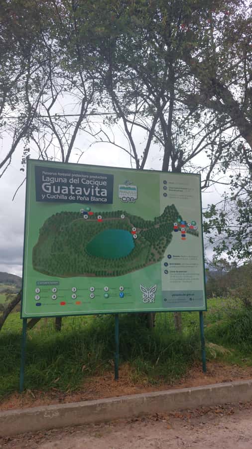 Guatavita Lagoon + Casa loca + Pueblo+ Salt Cathedral - Lunch in Zipaquirá, with Colombian comfort food