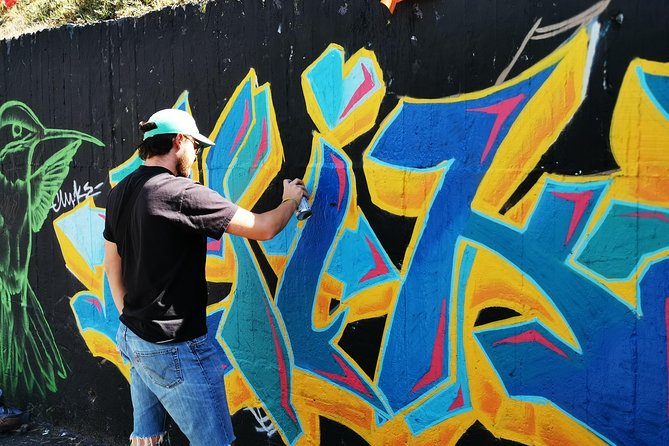 History and Street Art Tour in Comuna 13 - Reading the murals instead of only photographing them