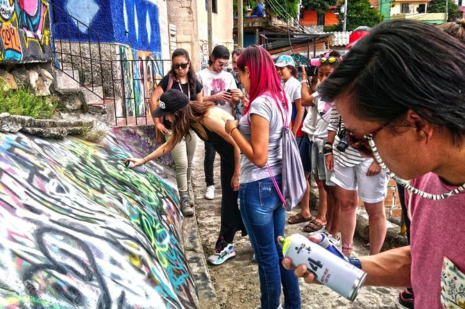 History and Street Art Tour in Comuna 13 - The ice cream stop adds a welcome pause
