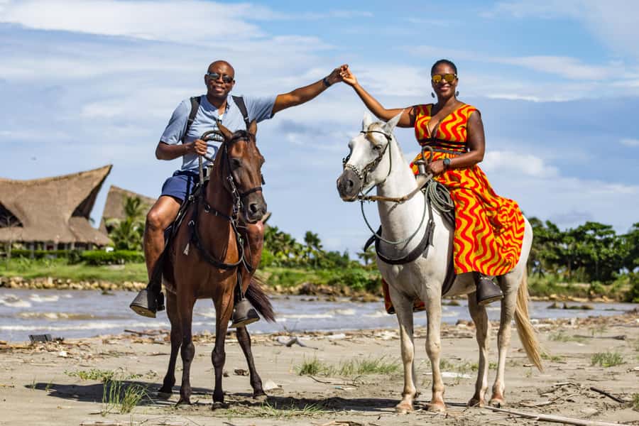 HORSE TOUR IN CARTAGENA BEACH - Key details at a glance