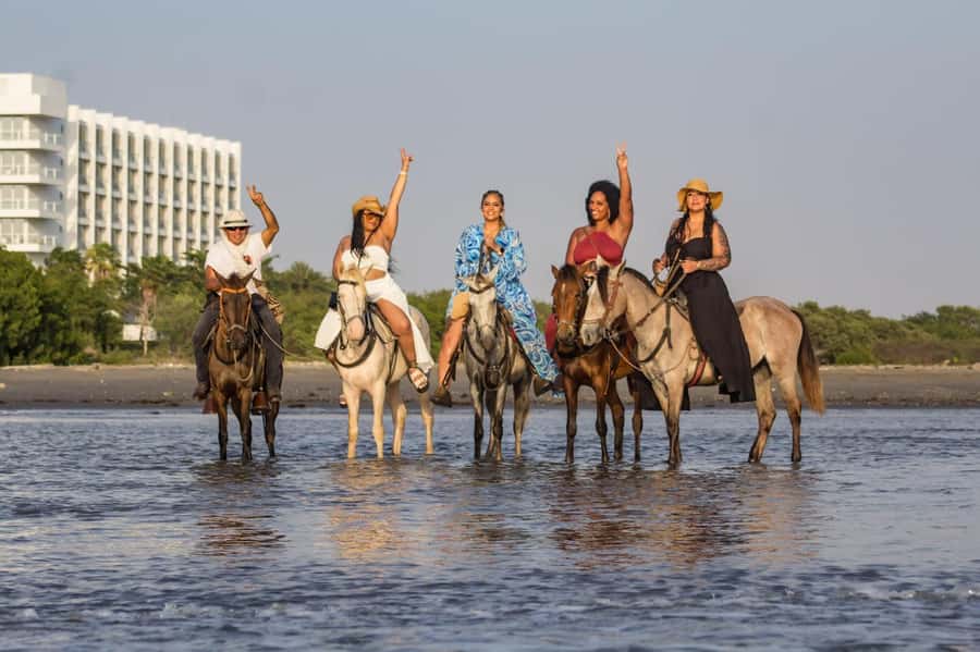HORSE TOUR IN CARTAGENA BEACH - How the $43 price holds up