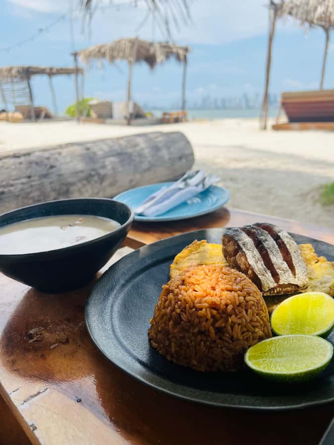 Isla Tierra Bomba beach club: Day Pass with typical food - Dessert and the small details that improve the day