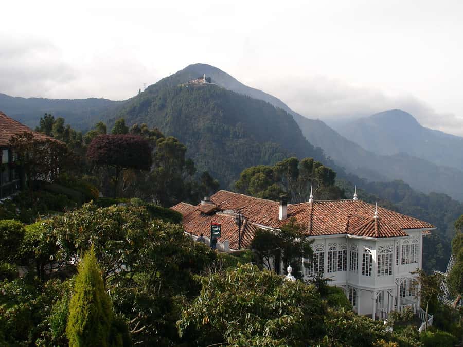 Layover City Tour or Conexion in Bogota - Walking La Candelaria one street at a time