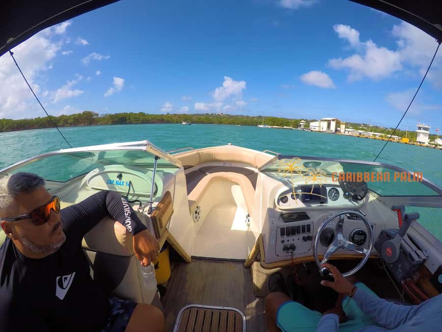 Luxury private tour boat 6 in 1 - Leaving from the Police Dock