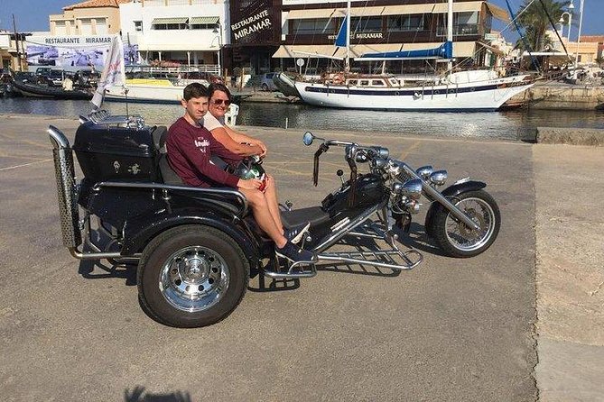 Luxury Rewaco Trike "The Photo Blaster Tour" - (2 hours, Min of 2 passengers) - Who will enjoy this ride most