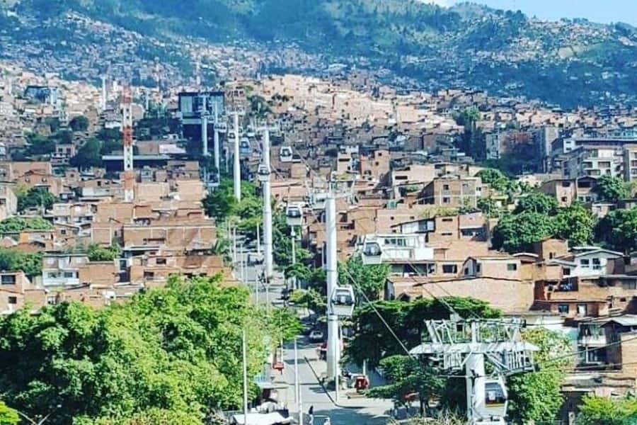 Medellín: 5.5-Hour Guided Private City Tour - Riding the Metrocable above the city