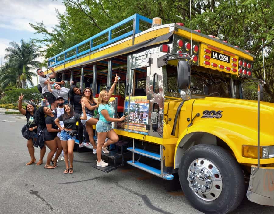 Medellín City Tour and Comuna 13 Experience - Why this nine-hour route works for a first day