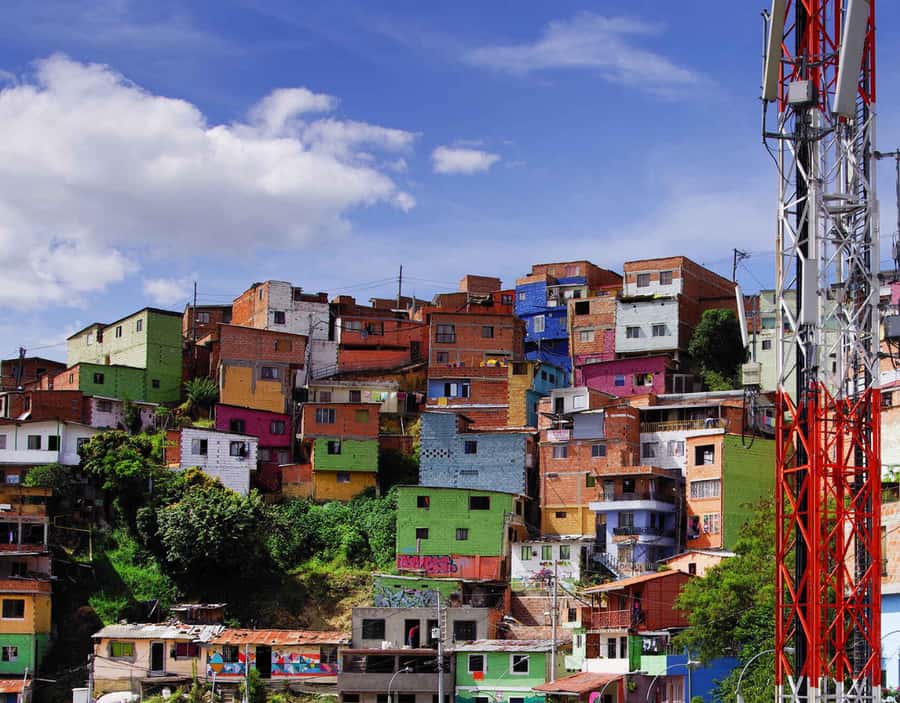 Medellín City Tour and Comuna 13 Experience - San Javier introduces Medellín’s transport system