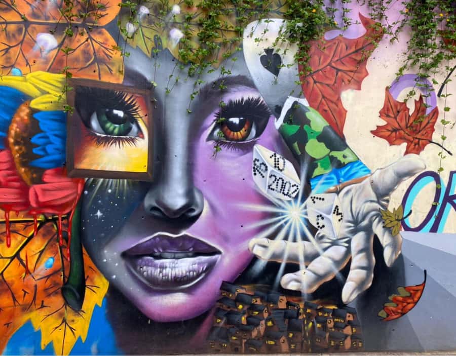 Medellín City Tour and Comuna 13 Experience - Comuna 13 is the day’s main event