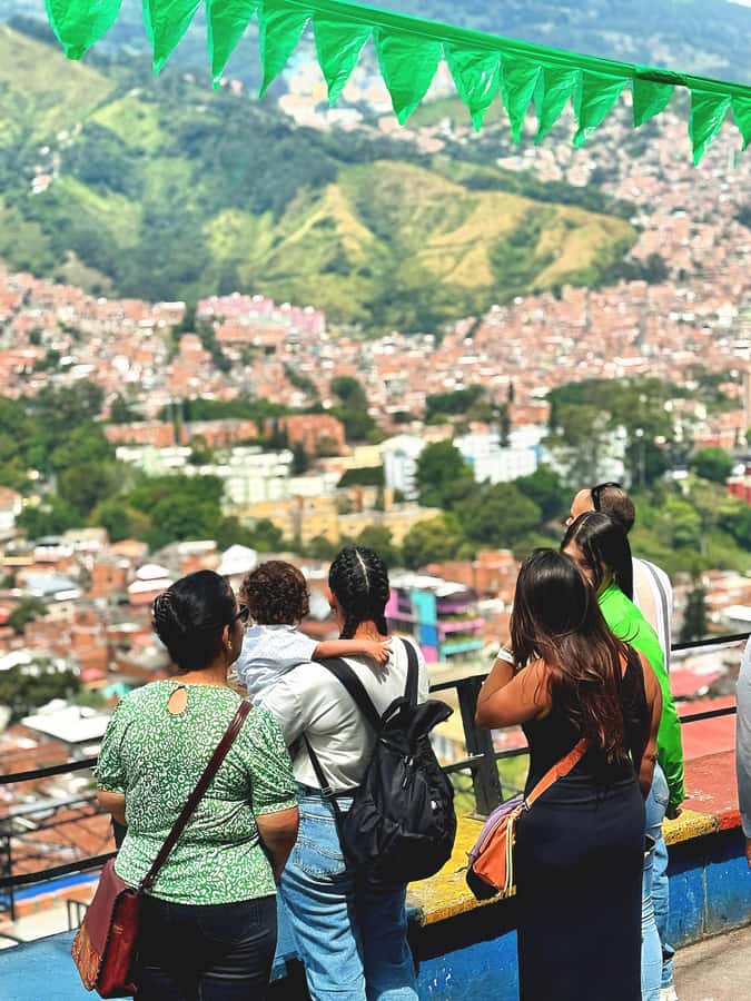 Medellín Comuna 13 local guides snacks and your own graffiti - Art galleries and the local creative scene