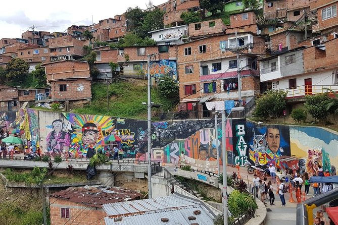 Medellín & Comuna 13 Private Tour - What a private guide changes