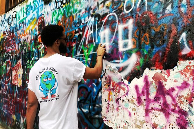 Medellín: Comuna 13 Tour with Spray Painting and ice cream - Key points to know before you go