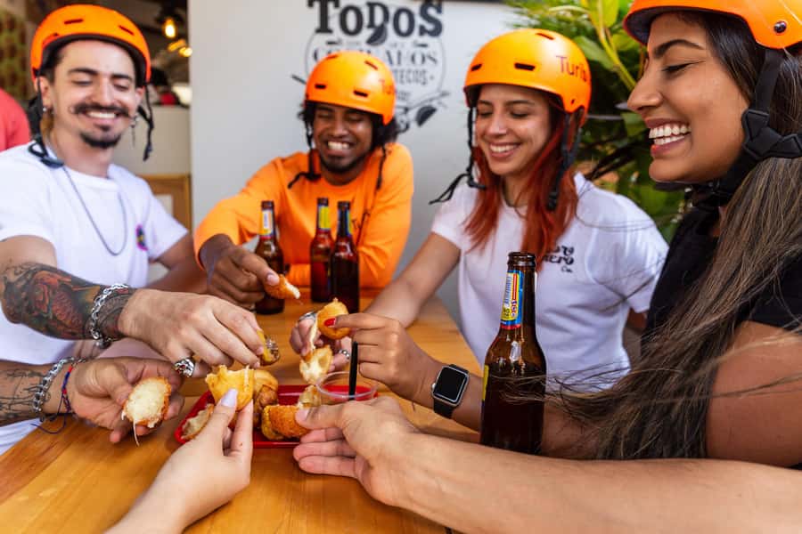 Medellín: E-bike and Foodie Tour - Laureles: tree-lined streets and regional food