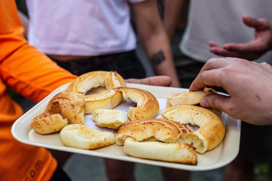 Medellín: E-bike and Foodie Tour - What the food adds to the city tour