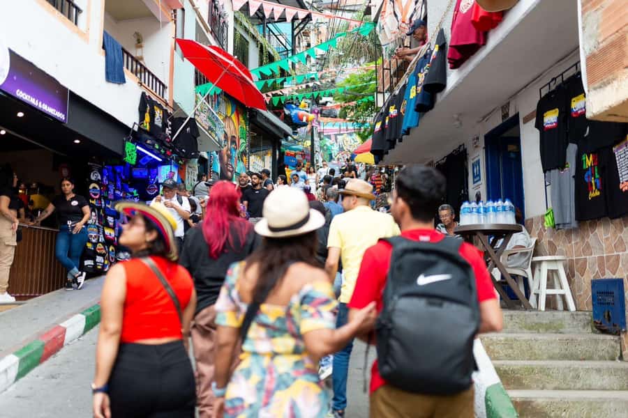 Medellin: Full Day Guided City Highlights Tour - Walking Medellín’s historic downtown