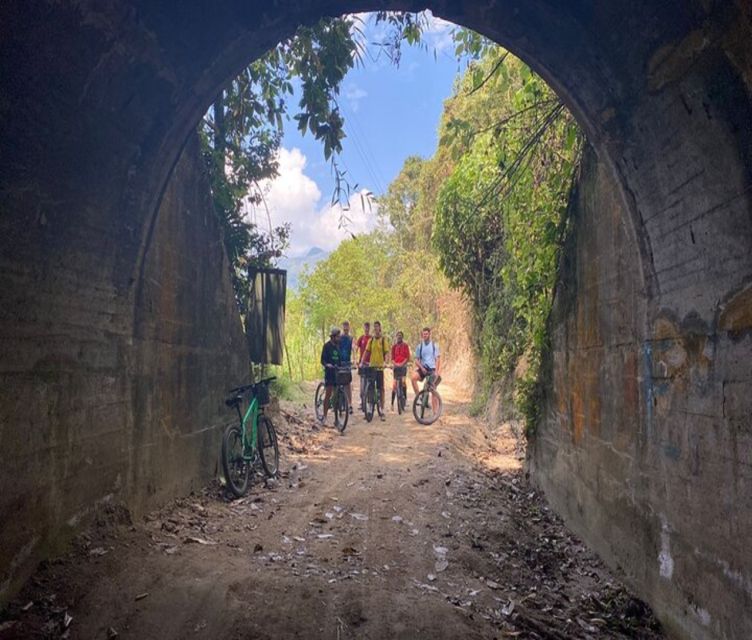 Medellín: Full-Day Mountain Bike Tour with Lunch - Guides, vehicles, and group size