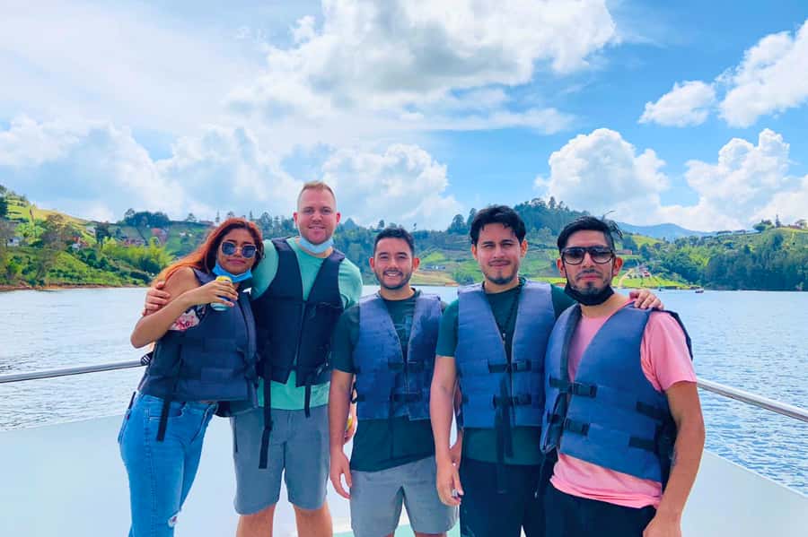 Medellin: Guatape and El Penol Rock Day Trip with Boat Ride - The reservoir by boat, not just from a viewpoint
