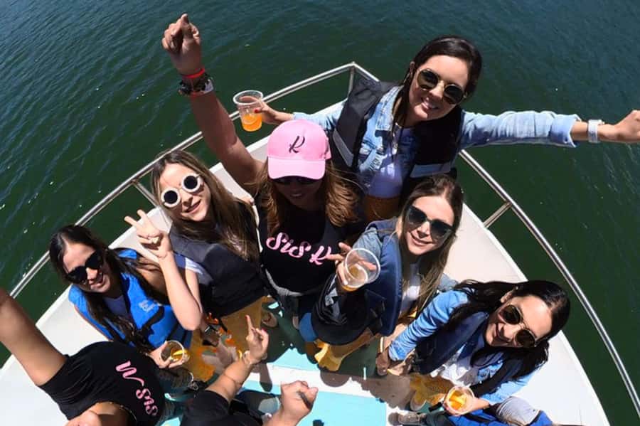 Medellin: Guatape and El Penol Rock Day Trip with Boat Ride - Guatapé’s zócalos and the pleasure of walking slowly