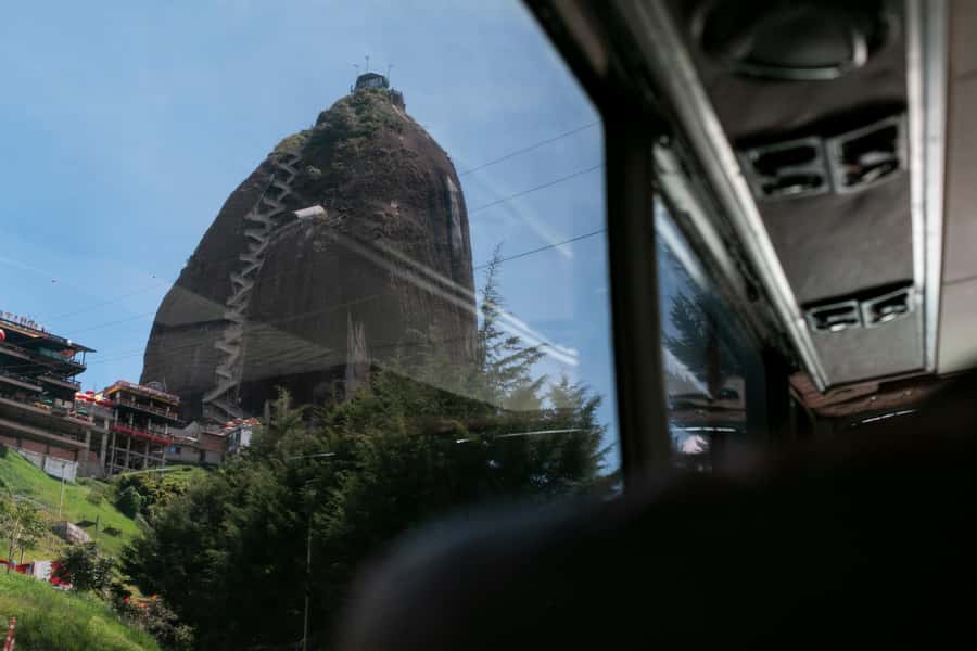 Medellin: Guatapé Day Trip & Boat to Pablo Escobar's Estate - El Peñol: the big climb with the big view