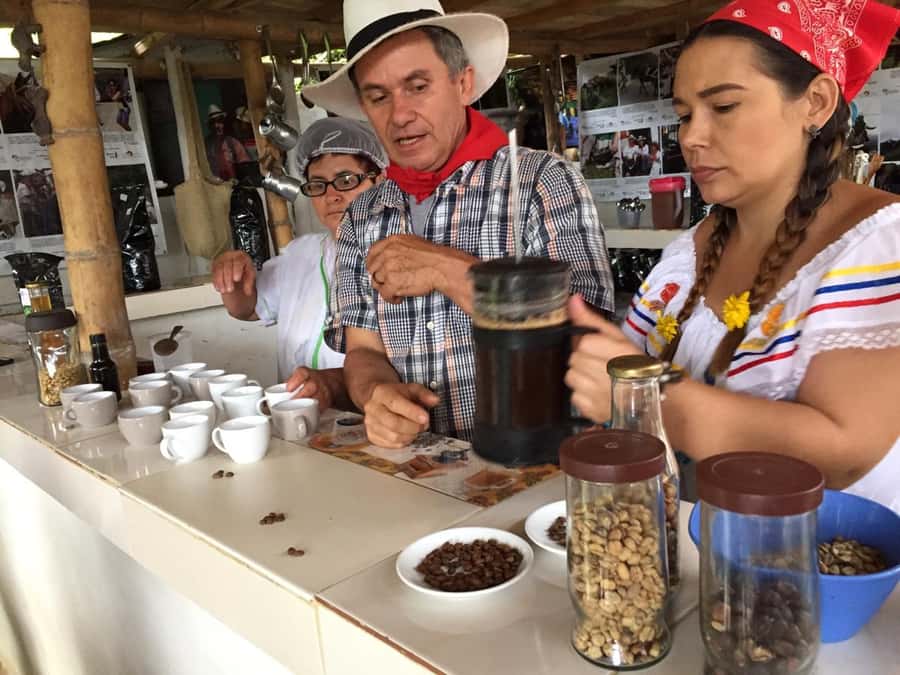 Medellín: Guatape Village with Coffee and Fruit Tasting Tour - Key points at a glance
