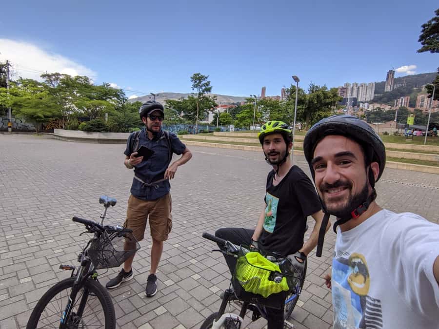 Medellín: Guided City Bike Tour - Starting at Los Patios Cool Living