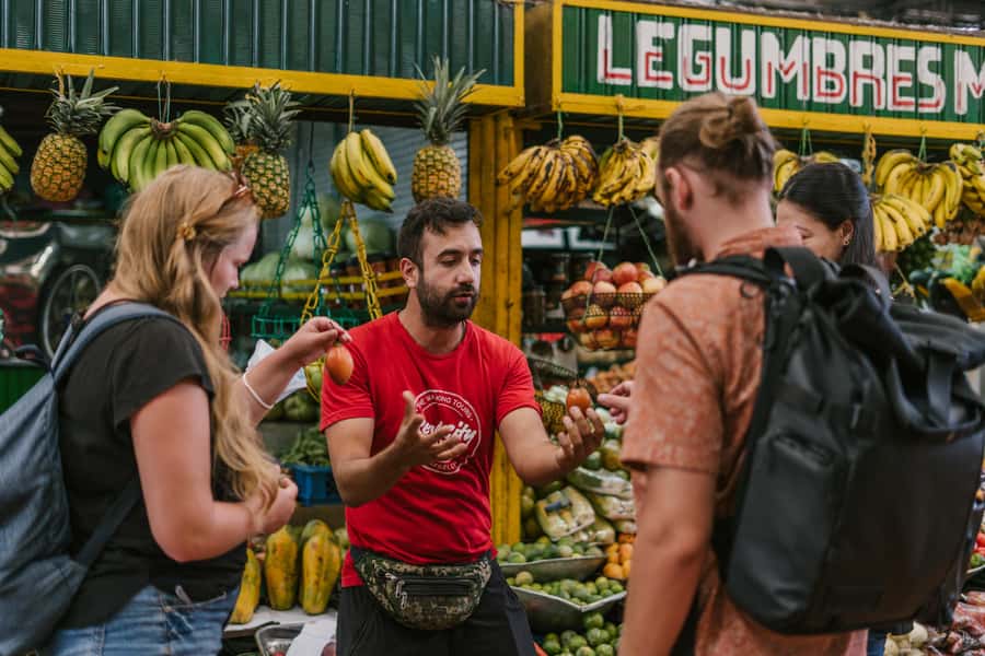 Medellín: Guided Exotic Fruits Tour - Getting to the main pedestrian entrance