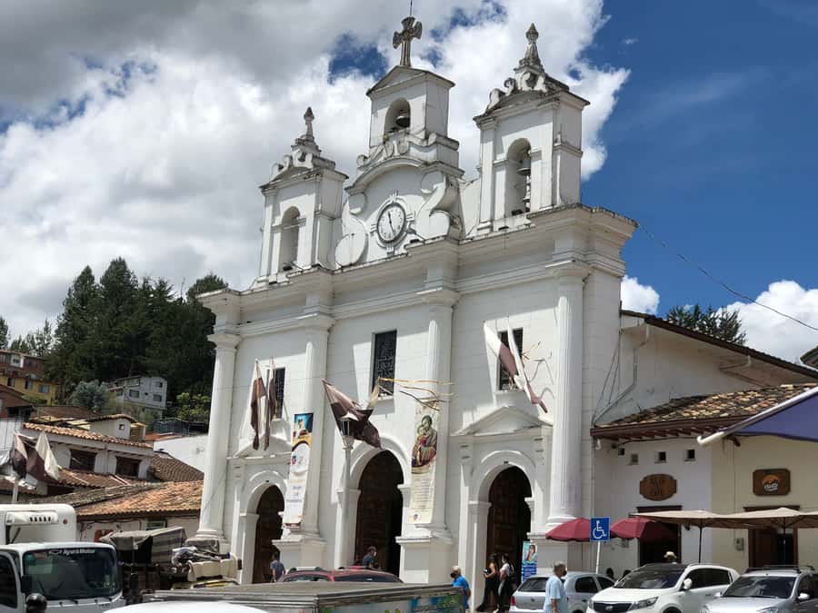 Medellín: Half-Day Private Colonial Towns Tour - Salto del Tequendamita brings in the water and trees