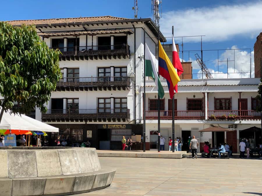 Medellín: Half-Day Private Colonial Towns Tour - Guides, language, and family comfort